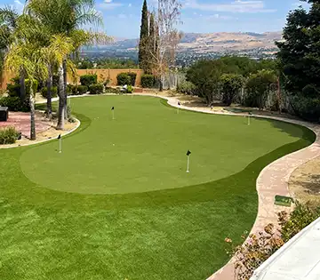Golf putting green systems by SYNLawn artificial grass